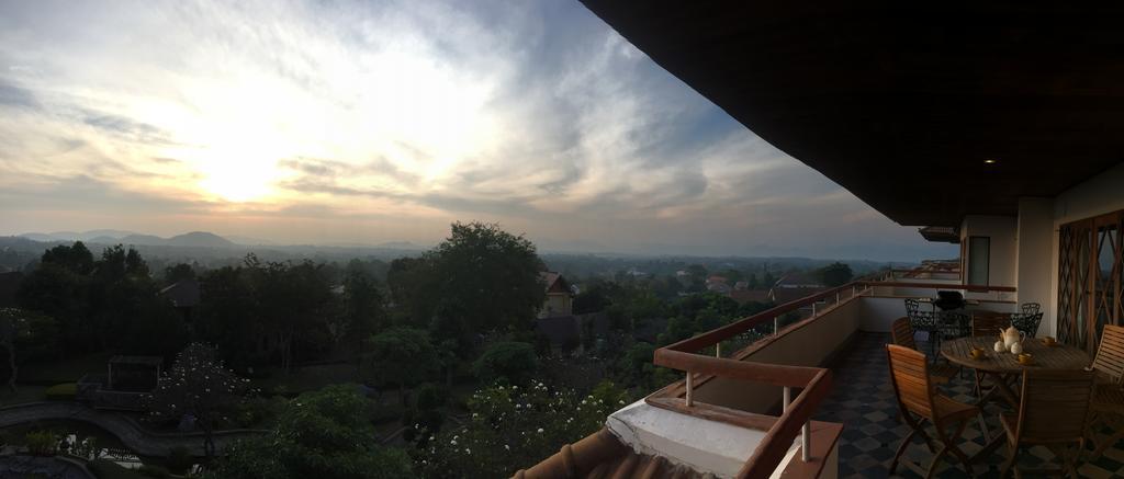 Phuripimarn Penthouse Pak Chong Екстериор снимка
