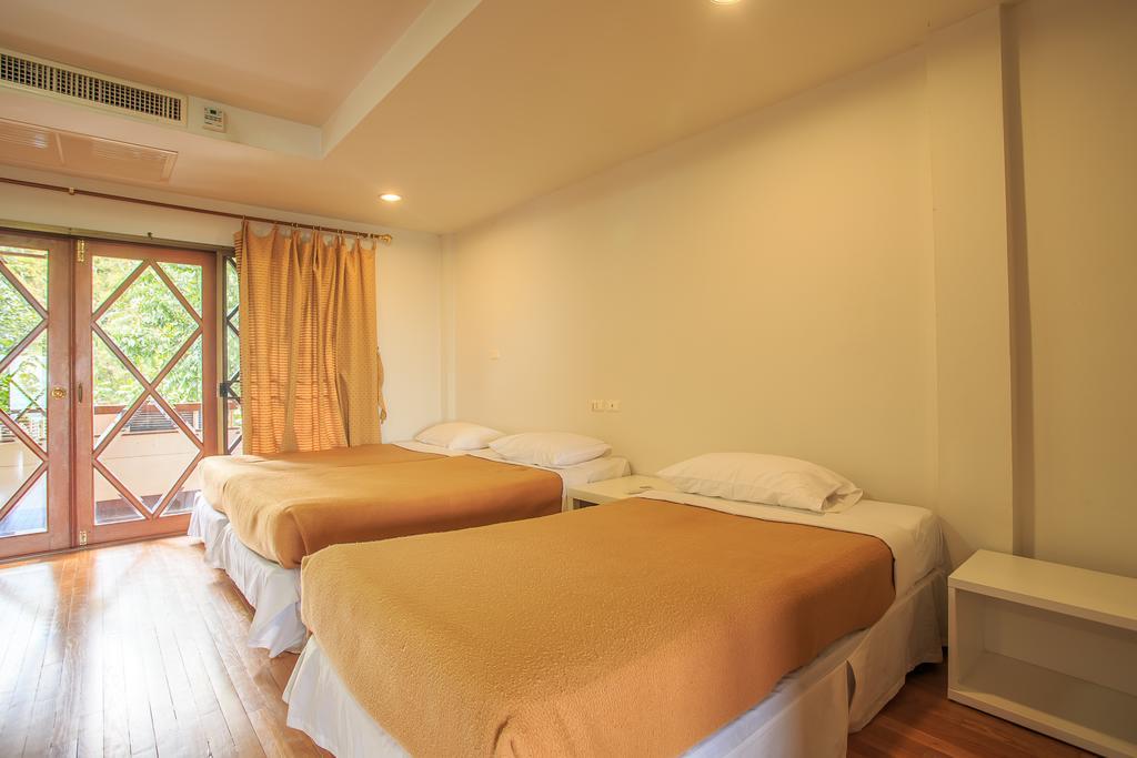 Phuripimarn Penthouse Pak Chong Екстериор снимка