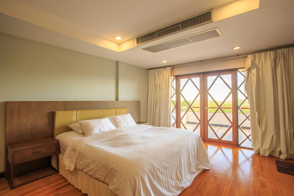 Phuripimarn Penthouse Pak Chong Екстериор снимка