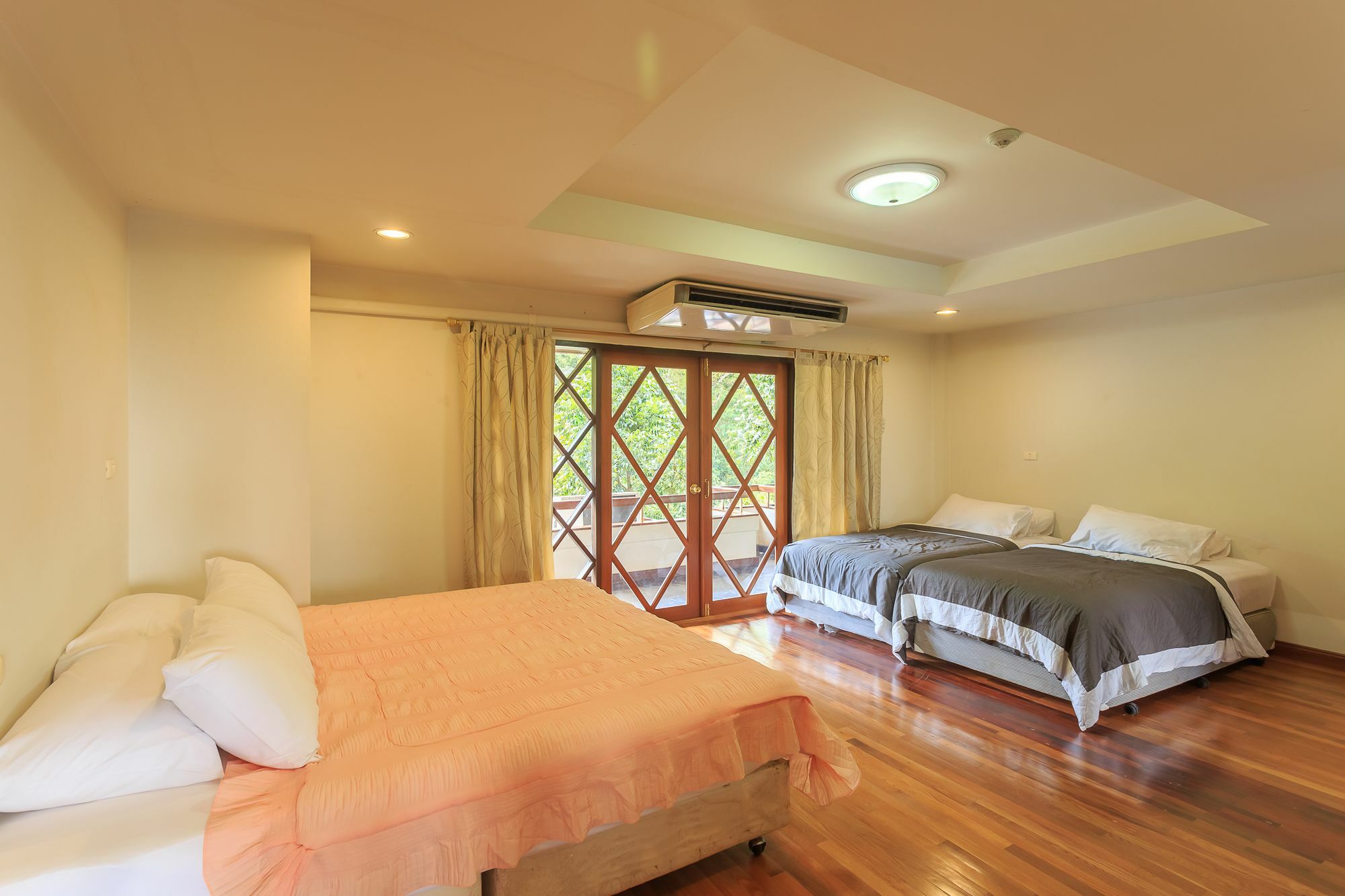 Phuripimarn Penthouse Pak Chong Екстериор снимка